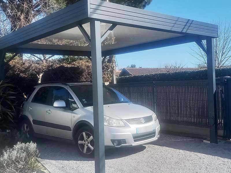 Carport aluminium sur mesure installé près de Bordeaux